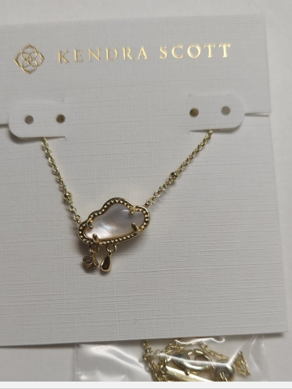 Kendra Scott Celeste Cloud Gold Short Pendant Necklace New - Picture 5 of 7
